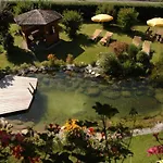 Hotel-garni Almhof Penzion